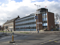 905011 Gezicht op de gebouwen Oudenoord 330 te Utrecht, in gebruik bij de Hogeschool Utrecht.